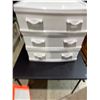 Image 1 : Storage drawers