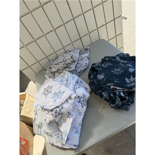 Assorted of duvet covers and pillowcases