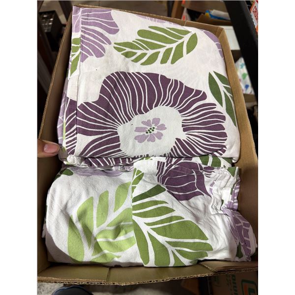 Queen size duvet cover, and two pillowcases