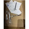 Image 1 : Or  scissors