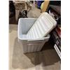 Image 1 : Bins with lids