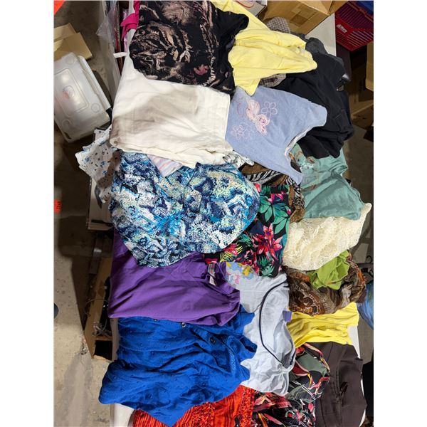 Medium to large women's clothing