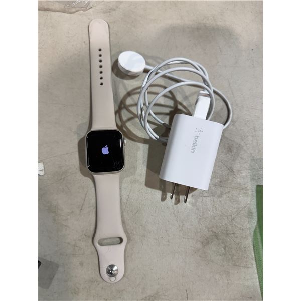 Apple Watch. Works