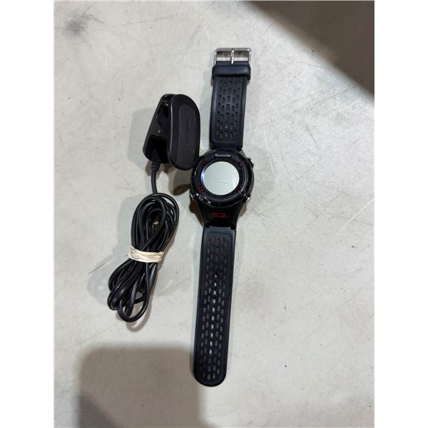Garmin S2 Golf Watch with charger. Works