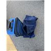 Image 1 : Organizer and suitcase