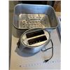 Image 1 : Roasting pan and toaster