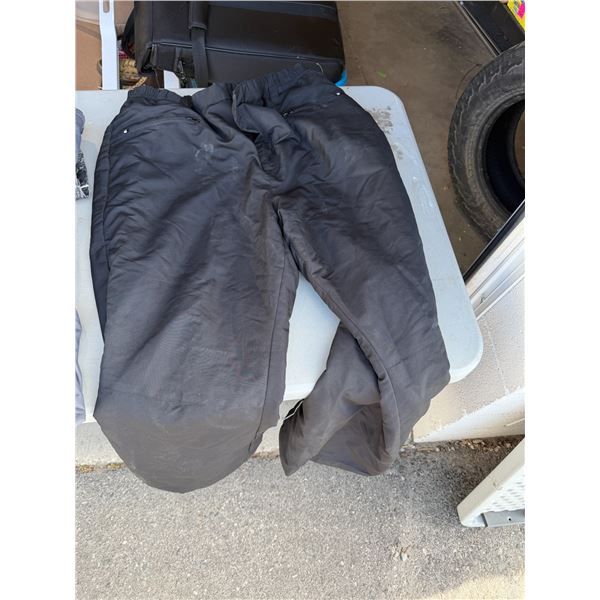 Snow pants size 3X