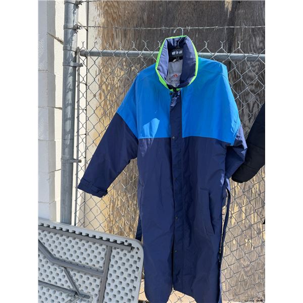 Far West size large