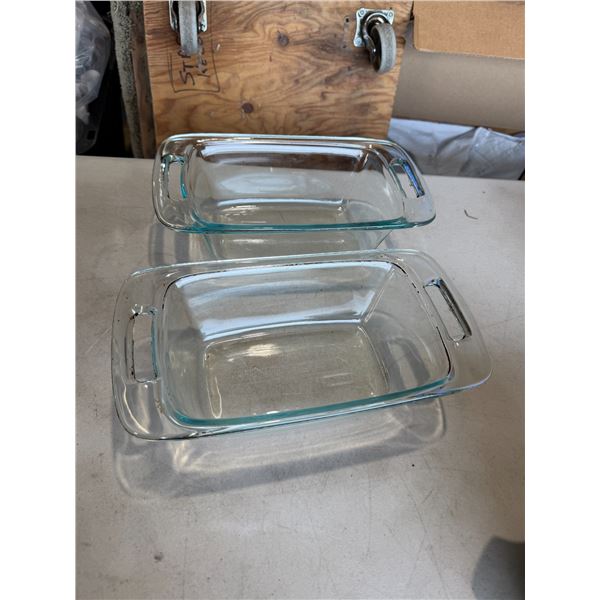 Pyrex baking pan