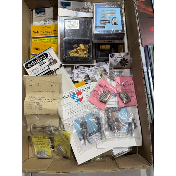 Modeling figurines and accessories