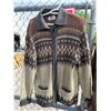 Image 1 : Vintage white ram large sweater