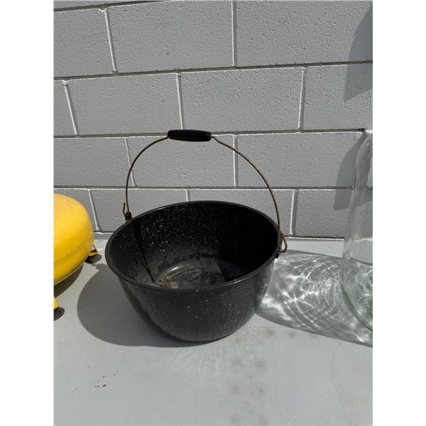 black speckled enamelware