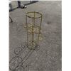 Image 1 : Vintage plant stand