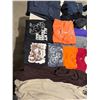 Image 2 : Clothing