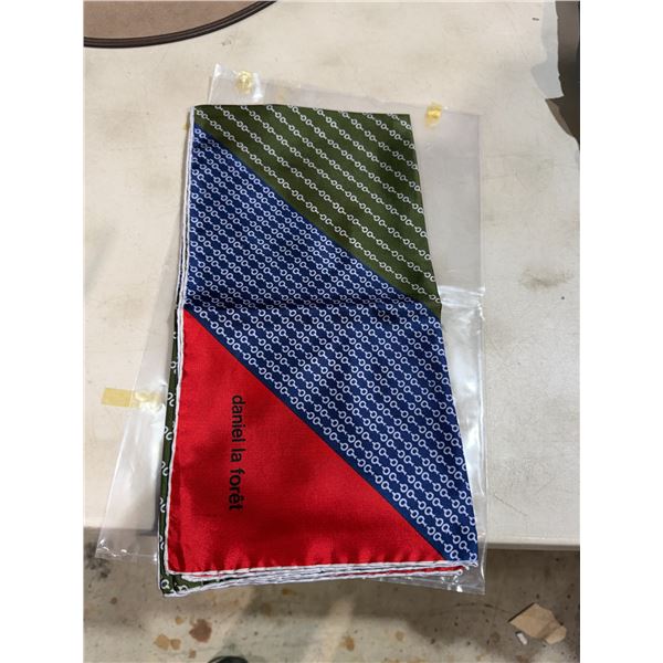 TANIEL  L FORET scarf