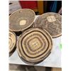 Image 2 : Woven baskets