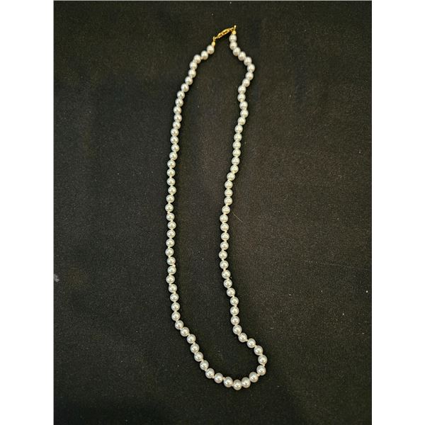 Pearl necklace