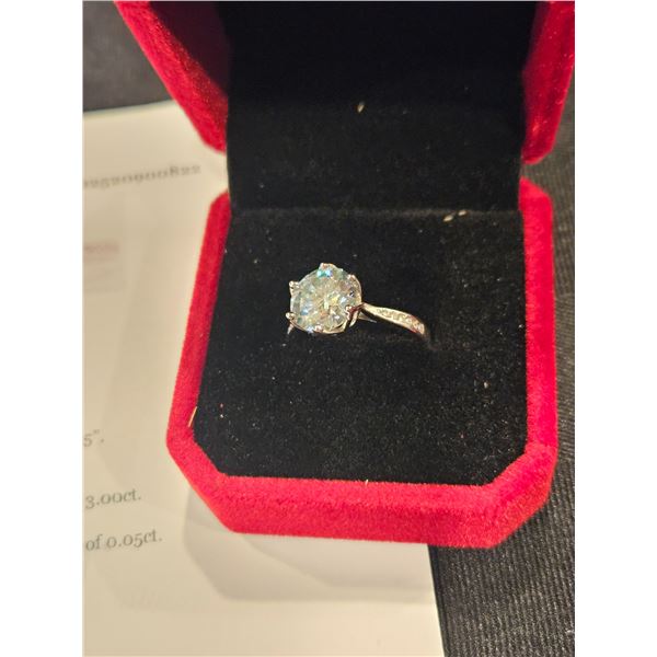 3.00 CT ROUND CUT MOISSANITE STONE SET IN 925 SILVER RING SIZE 6 RETAIL VALUE $1,800.00