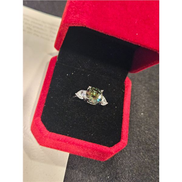 3.00 CT ROUND CUT MOISSANITE STONE  SET IN 925 SILVER RING SIZE 6.75 RETAIL VALUE $1,800.00