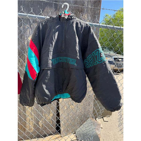 Vancouver grizzlies jacket size large