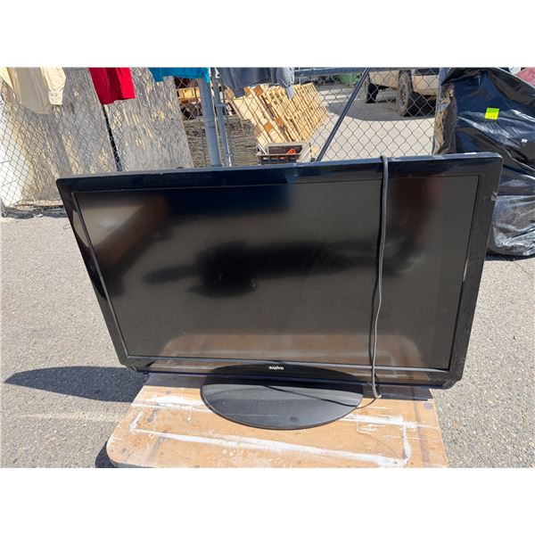 SANYO 42 inch TV