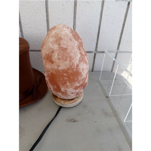 Salt lamp