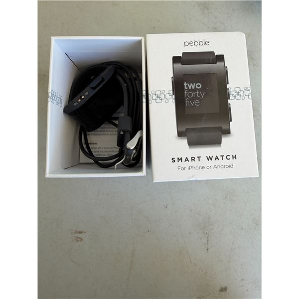PEBBLE smart watch for iPhone or android