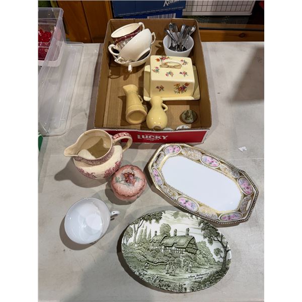 Butter dish and other kitchen items Vintage