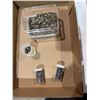 Image 1 : Nails and tacs