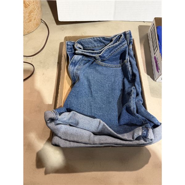 Ladies, jean shorts size medium
