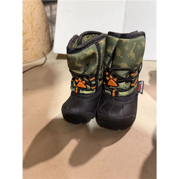 NWT boo toddler 4