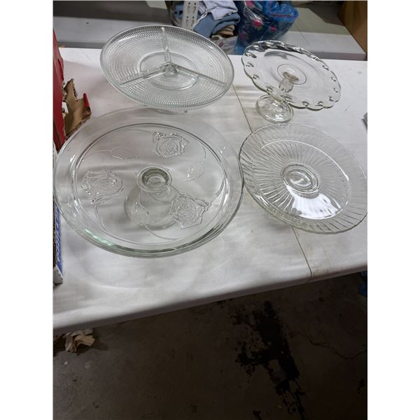 Serving and cake trays