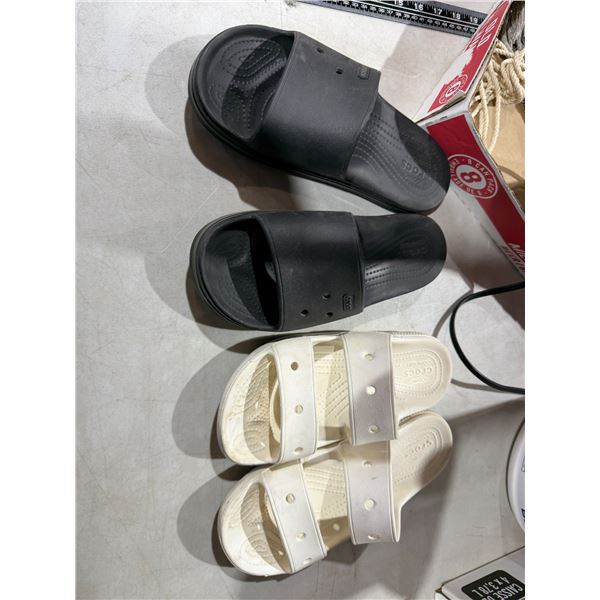Crocs size 7