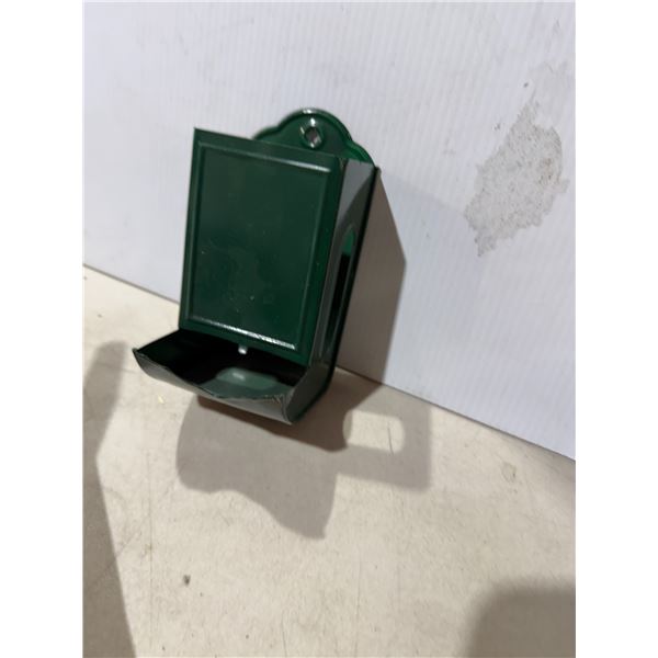 Match holder