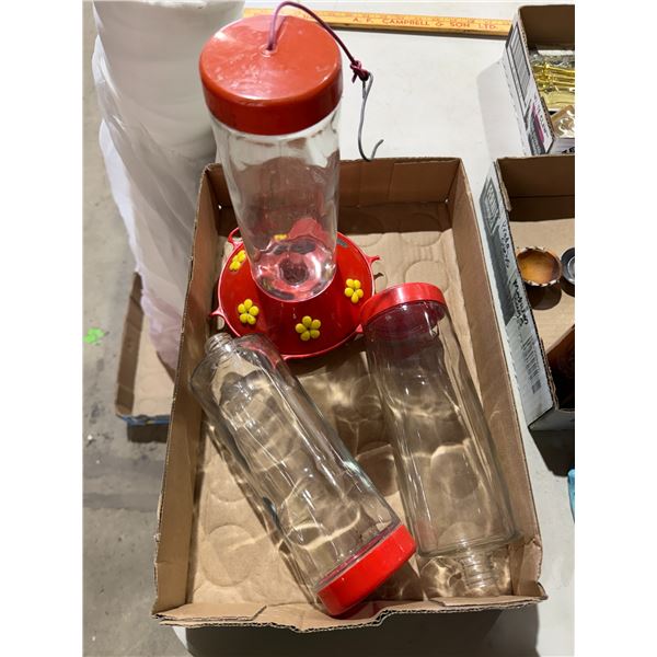 Hummingbird feeder and extra glass jars