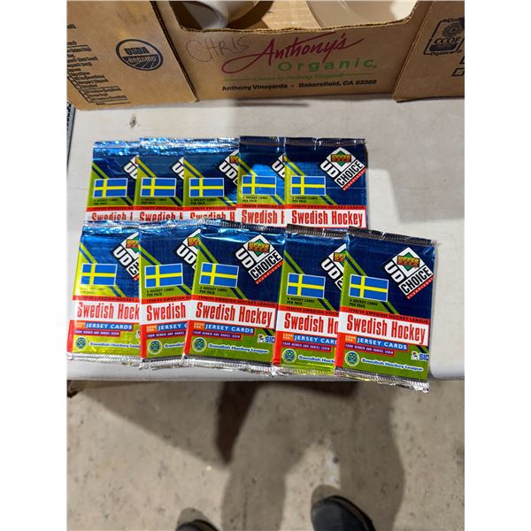 Sealed upper deck hockey cards