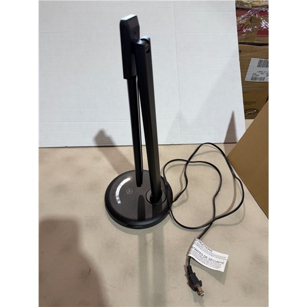 Led desk lamp