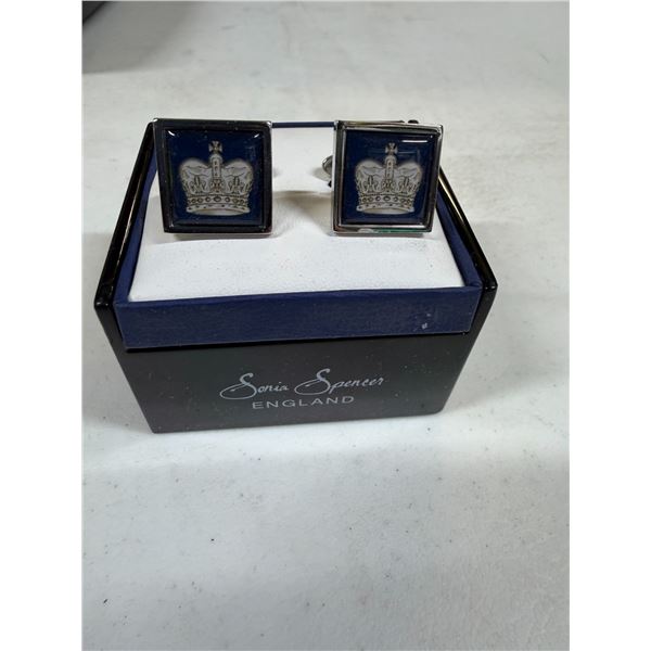 Fox and CHAVE cuff link