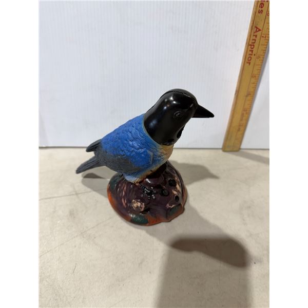 Motion censored bird