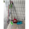 Image 1 : Household cleaning items