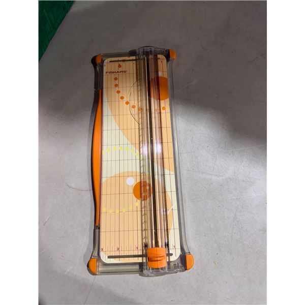 FISKARS cutter