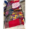 Image 1 : Assorted linens
