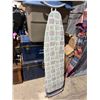 Image 1 : Ironing board