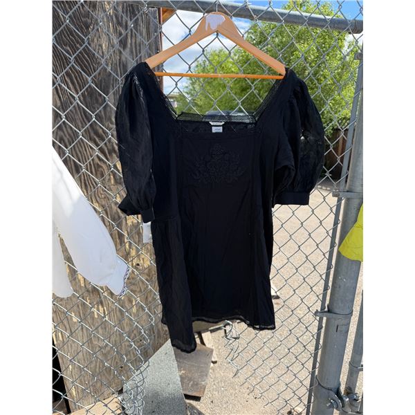 Wilfred size large shirt
