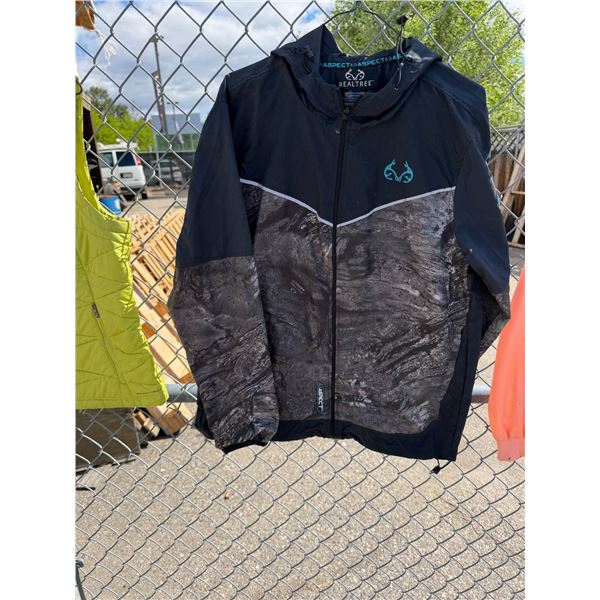 Real tree, jacket, size medium
