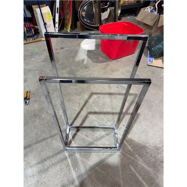 Towel stand or blanket stand