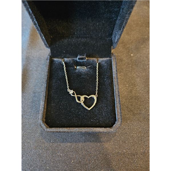 27.0mm Heart Infinity necklace 16-18"