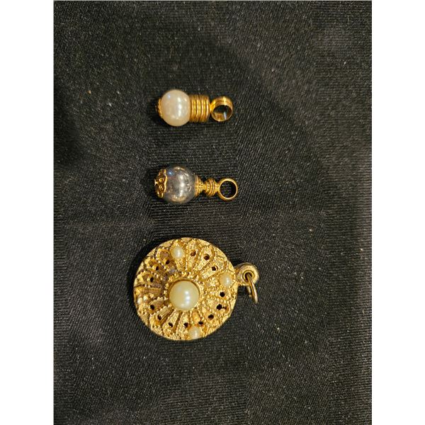 Pearl pendants