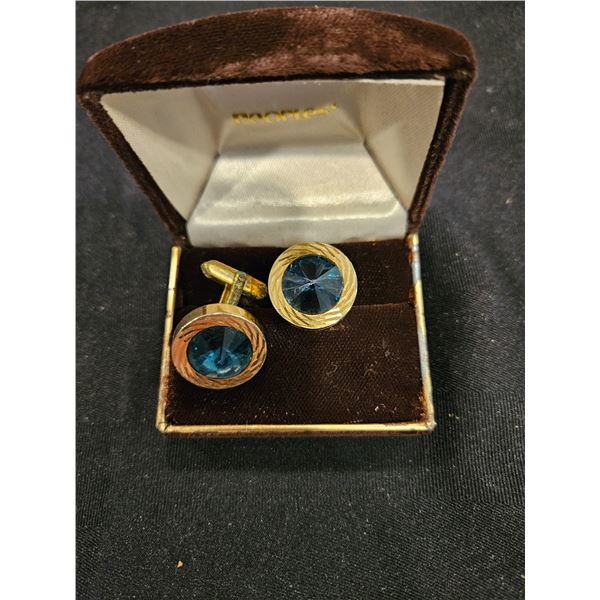 Cufflinks