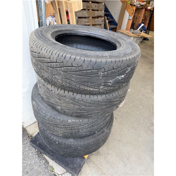 Goodyear tires P205/70 R 15 95t